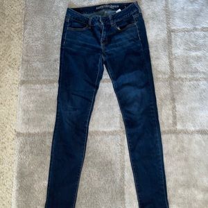 Dark wash American Eagle Skinny Jeans